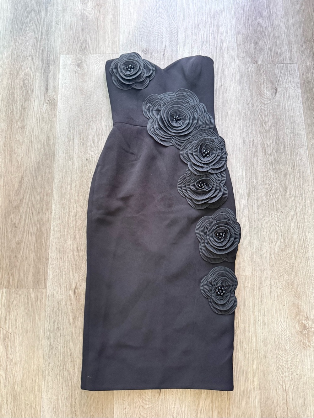 helsi kaia black 3d floral qpplique strapless boning midi dress size XS NEW
